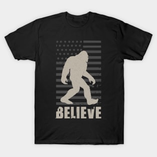 Bigfoot Believe Retro Vintage American Flag T-Shirt